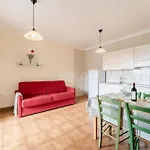 Quaint I Mirti Bianchi 1 Bedroom Sleeps 4 Bilo 4 Apartment *