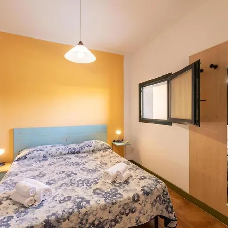 Quaint I Mirti Bianchi 1 Bedroom Sleeps 4 Bilo 4 Apartment *