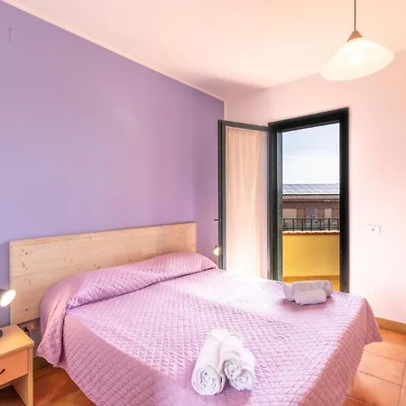 Quaint I Mirti Bianchi 1 Bedroom Sleeps 4 Bilo 4 Apartment Santa Teresa Gallura