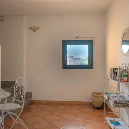 Quaint I Mirti Bianchi 1 Bedroom Sleeps 4 Bilo 4 *