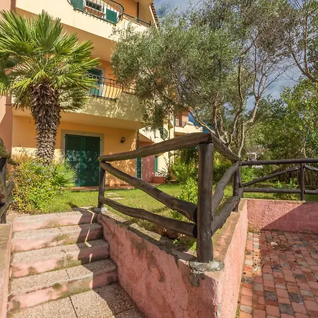 Quaint I Mirti Bianchi 1 Bedroom Sleeps 4 Bilo 4 Apartment *