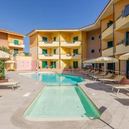 Quaint I Mirti Bianchi 1 Bedroom Sleeps 4 Bilo 4 Apartment Santa Teresa Gallura
