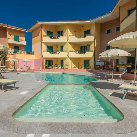 Quaint I Mirti Bianchi 1 Bedroom Sleeps 4 Bilo 4 Apartment *