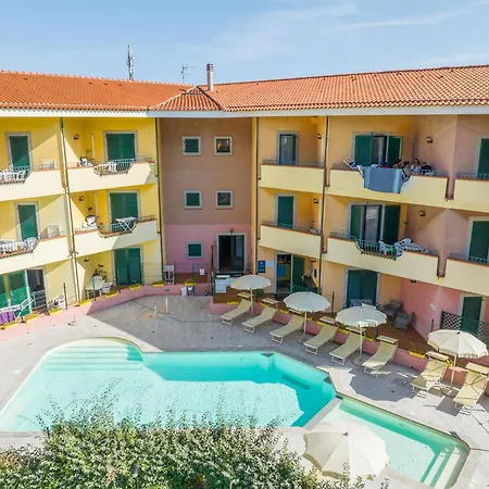 Quaint I Mirti Bianchi 1 Bedroom Sleeps 4 Bilo 4 *