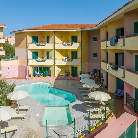 Quaint I Mirti Bianchi 1 Bedroom Sleeps 4 Bilo 4 Apartment *